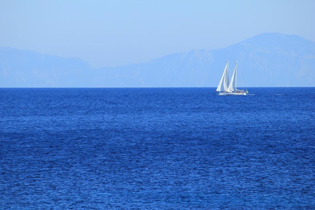 Mando Beachfront Stafylos Buitenkant foto